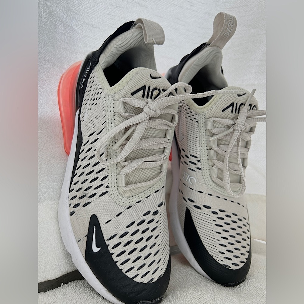 NIKE AIRMAX 270 - HOT PUNCH COLORWAY